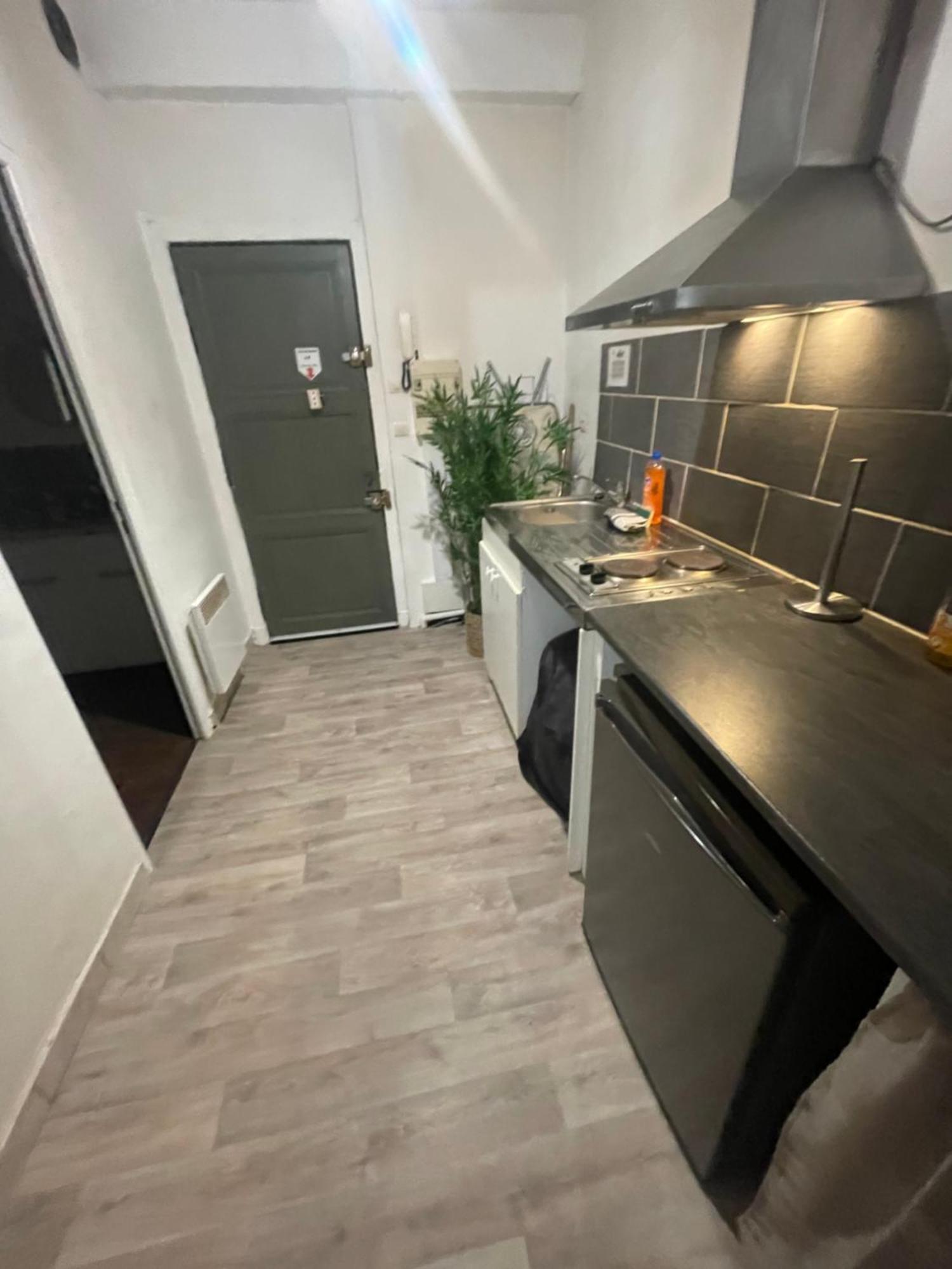 Appartements 24H 7J Каркассонн Екстер'єр фото